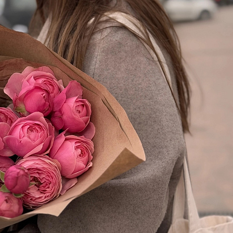 Букет из 5 пионовидных роз