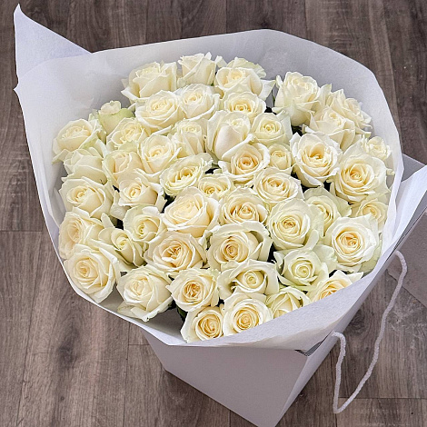 Букет из 51 белой розы