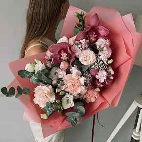 Роскошный букет для мамы