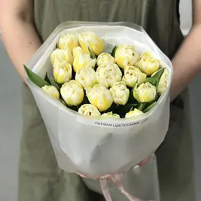 Букет из пионовидных тюльпанов 21шт